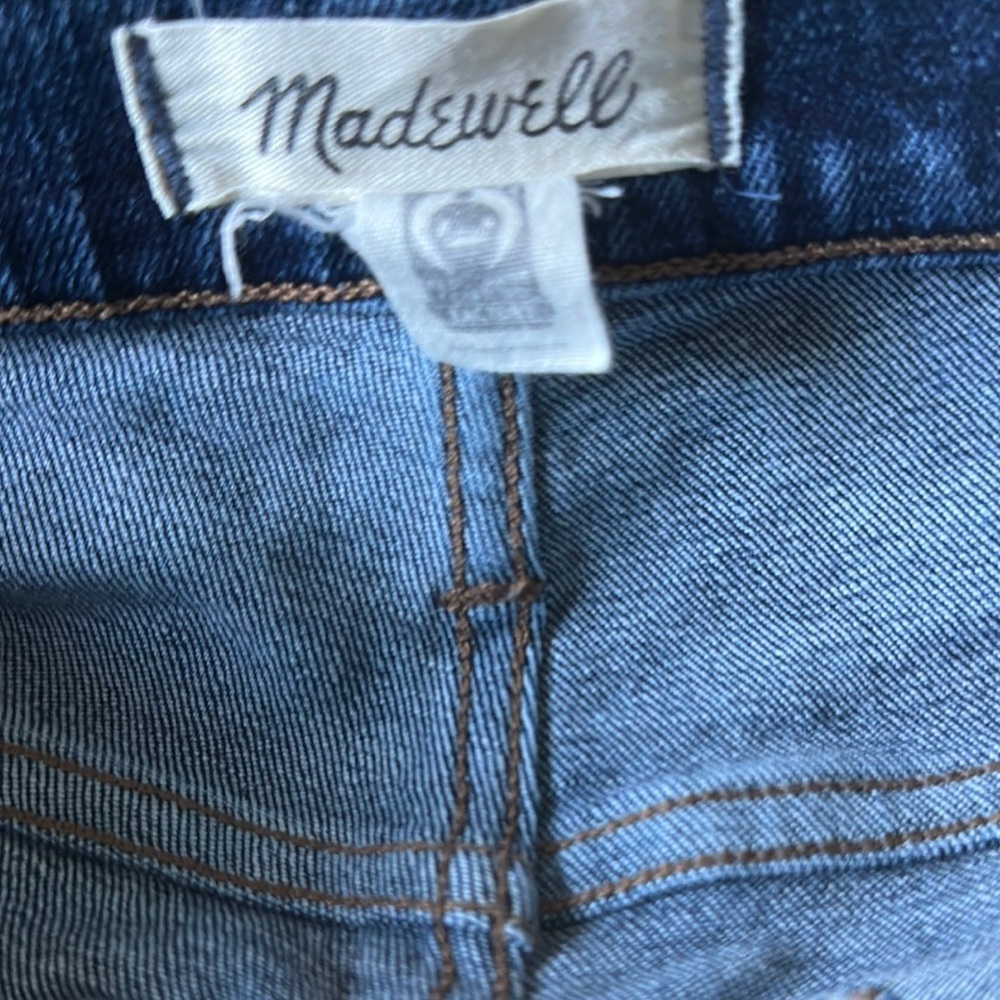 Madewell Women's Blue Jeans size 27 inches. inseam 28 inches. - Picture 2 of 6